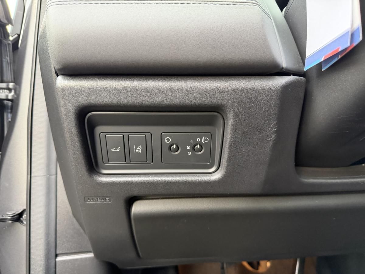 land-rover-discovery-sport-2018-diesel-1999cc