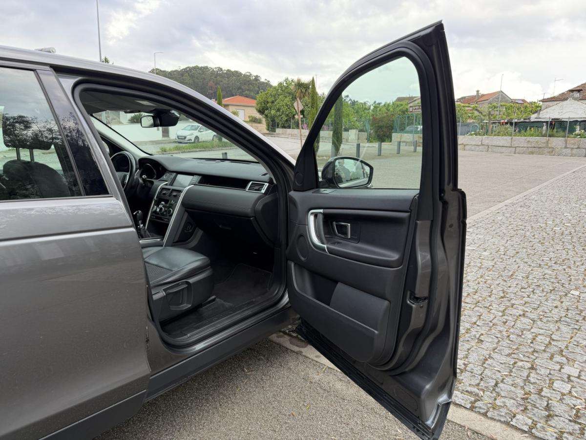 land-rover-discovery-sport-2018-diesel-1999cc