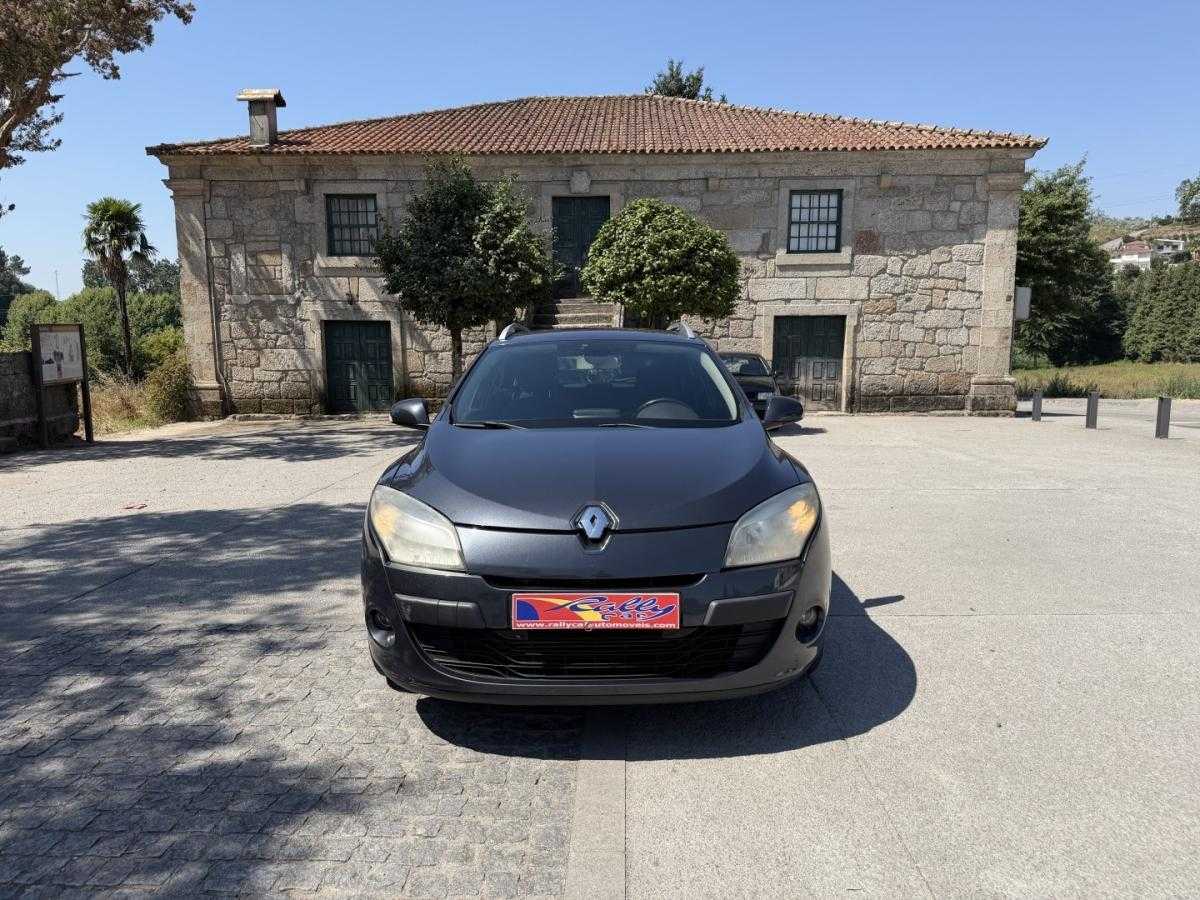 renault-megane-sport-tourer-2011-diesel-1461cc