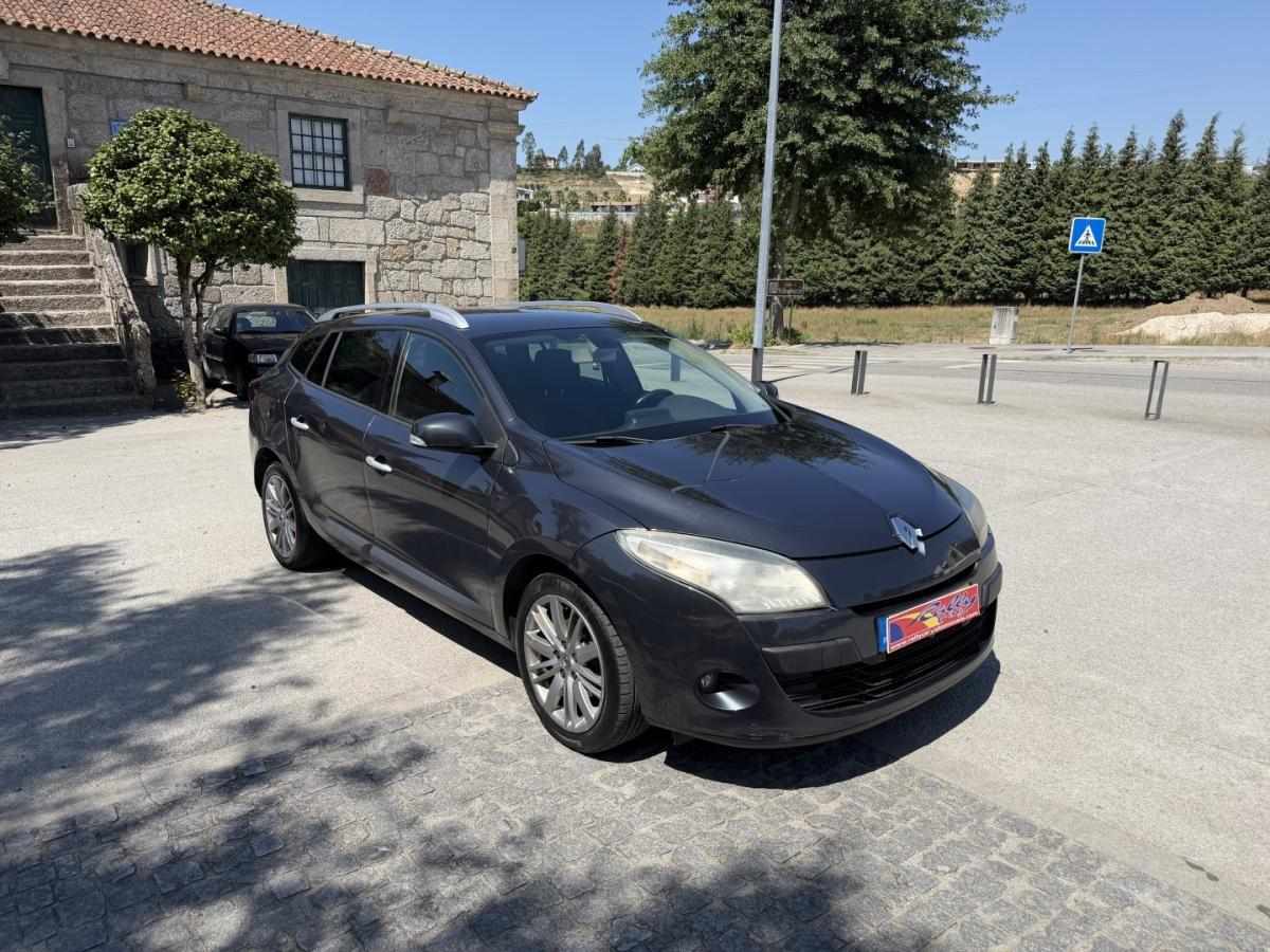 renault-megane-sport-tourer-2011-diesel-1461cc