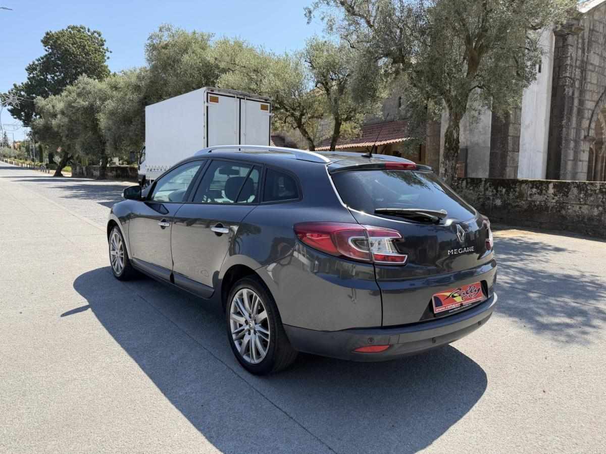 renault-megane-sport-tourer-2011-diesel-1461cc