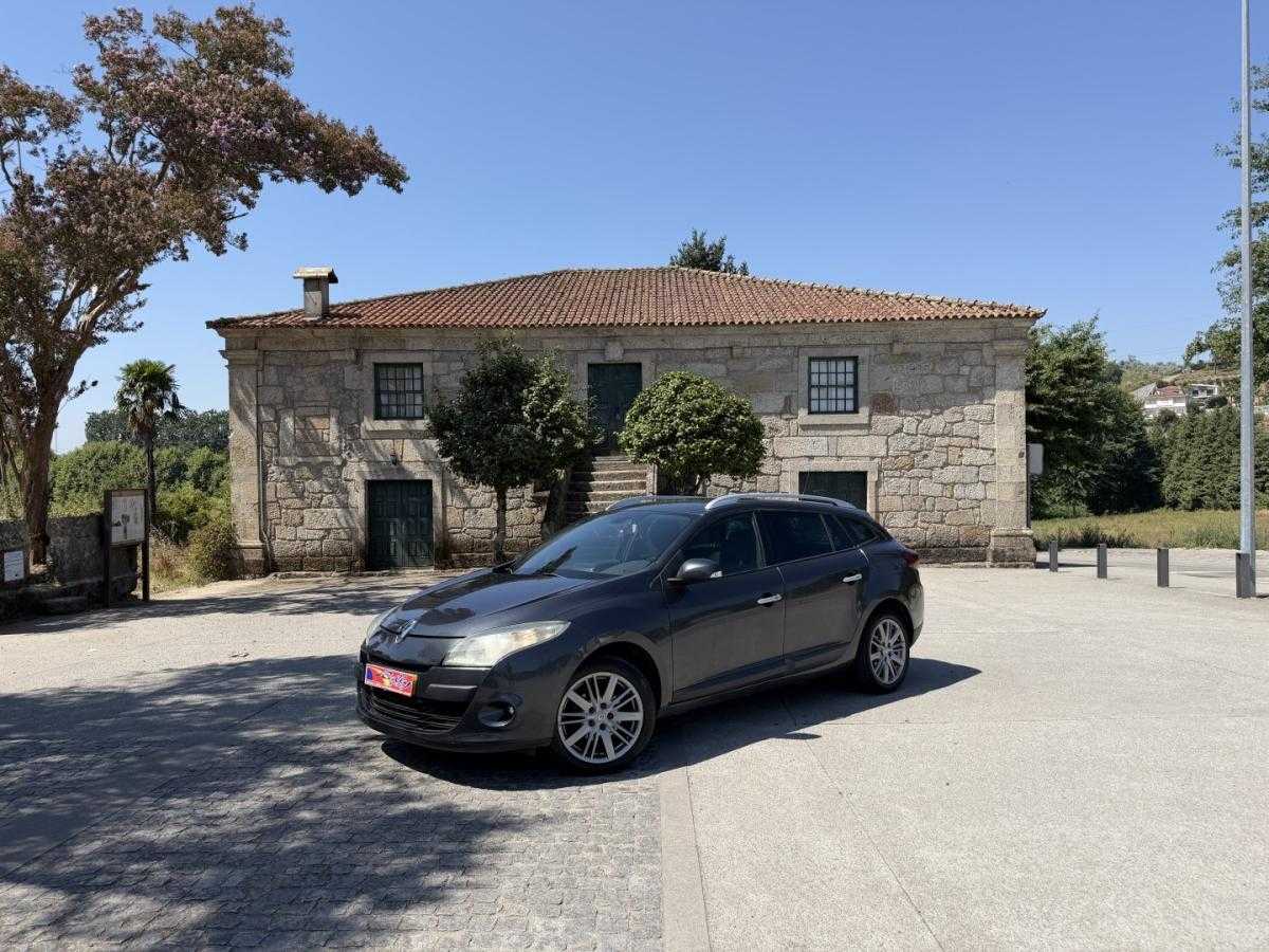 renault-megane-sport-tourer-2011-diesel-1461cc