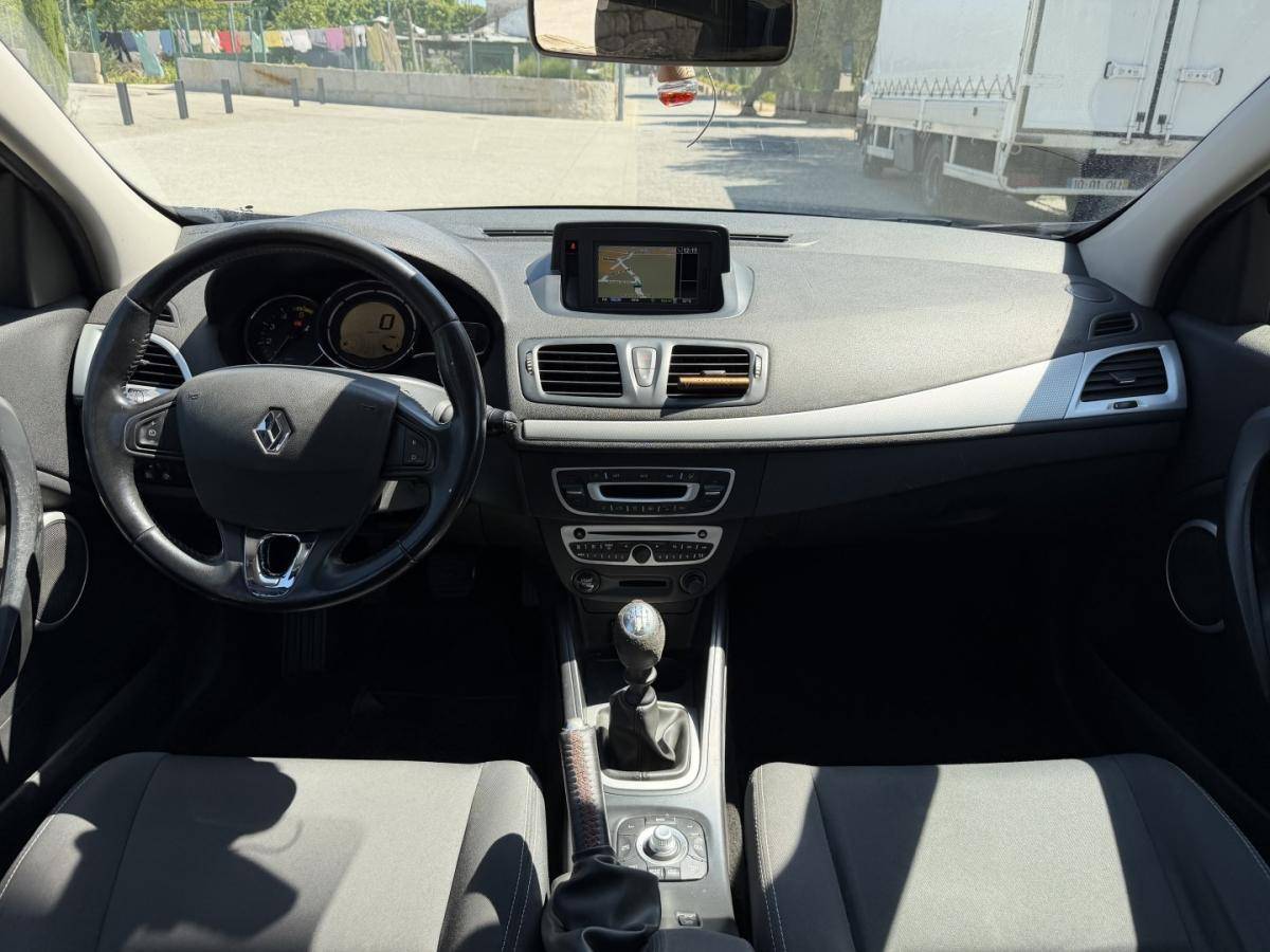 renault-megane-sport-tourer-2011-diesel-1461cc