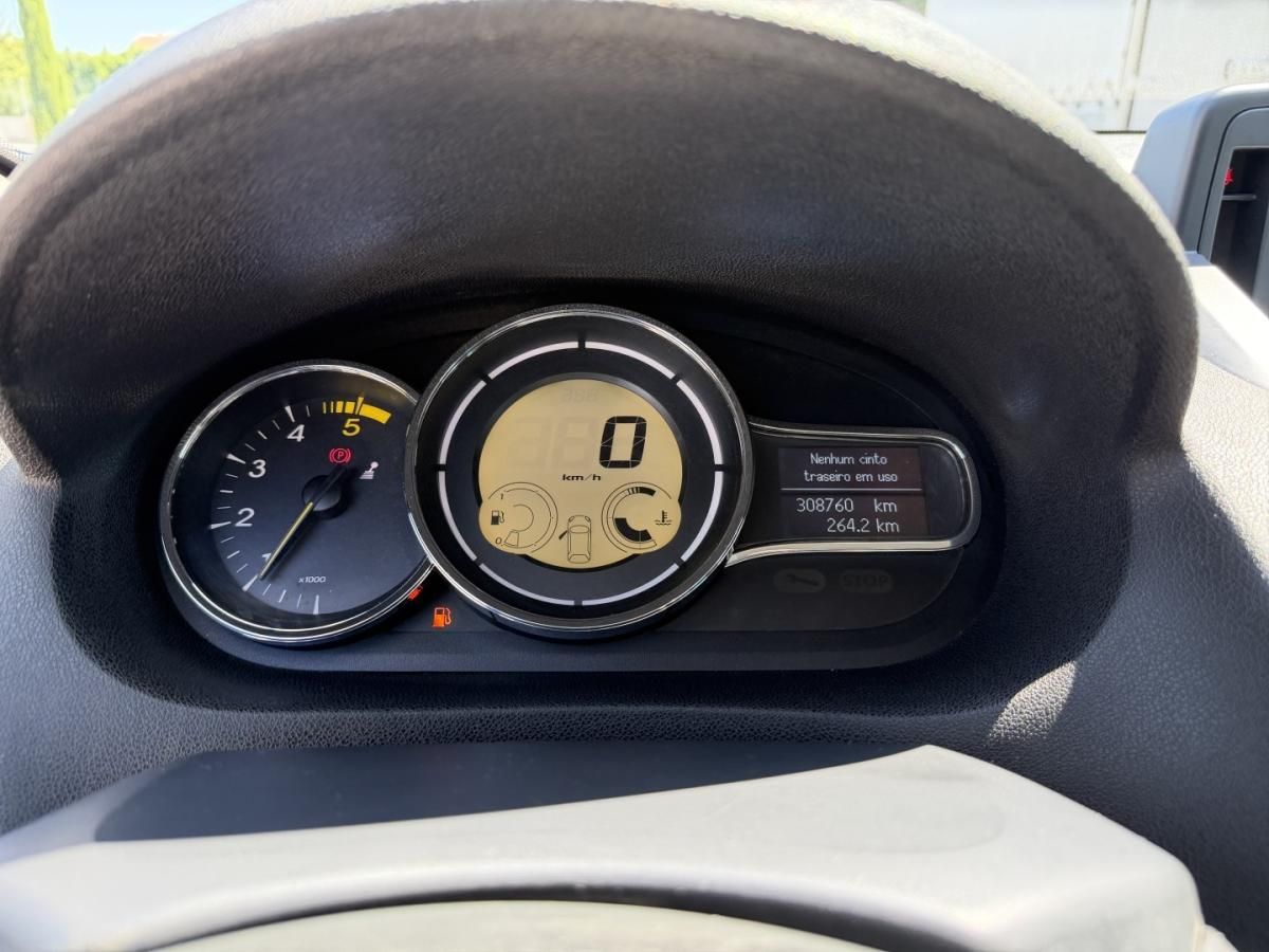 renault-megane-sport-tourer-2011-diesel-1461cc