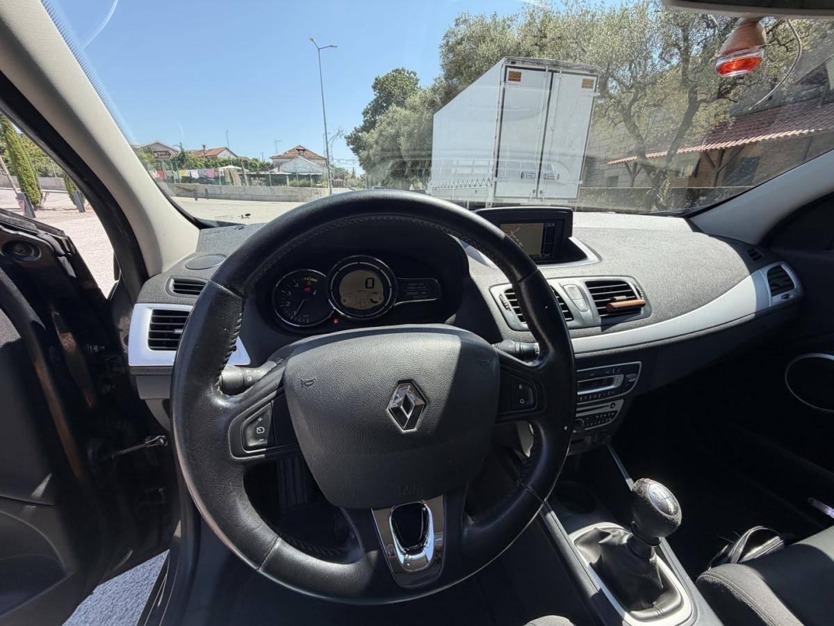 renault-megane-sport-tourer-2011-diesel-1461cc