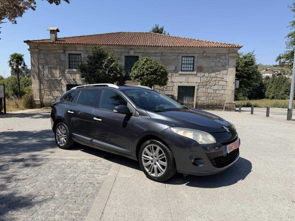 renault-megane-sport-tourer-2011-diesel-1461cc