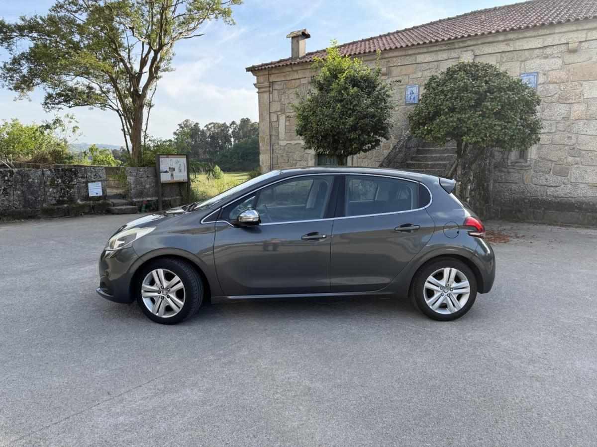 peugeot-208-2015-diesel-1560cc
