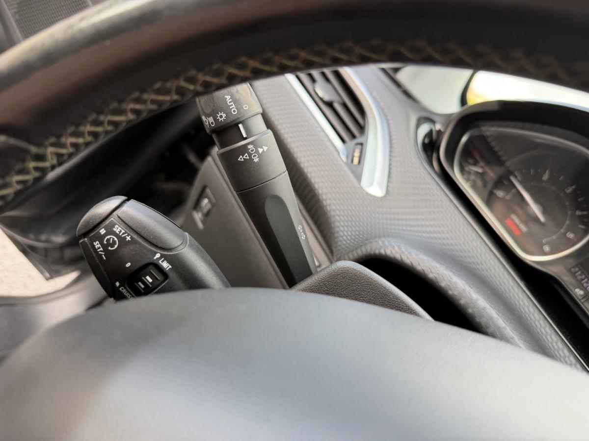 peugeot-208-2015-diesel-1560cc