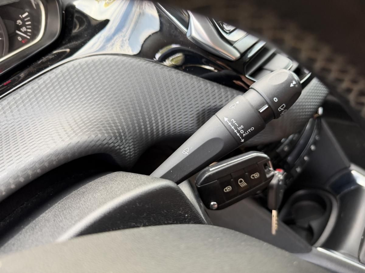 peugeot-208-2015-diesel-1560cc