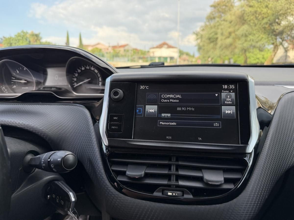 peugeot-208-2015-diesel-1560cc
