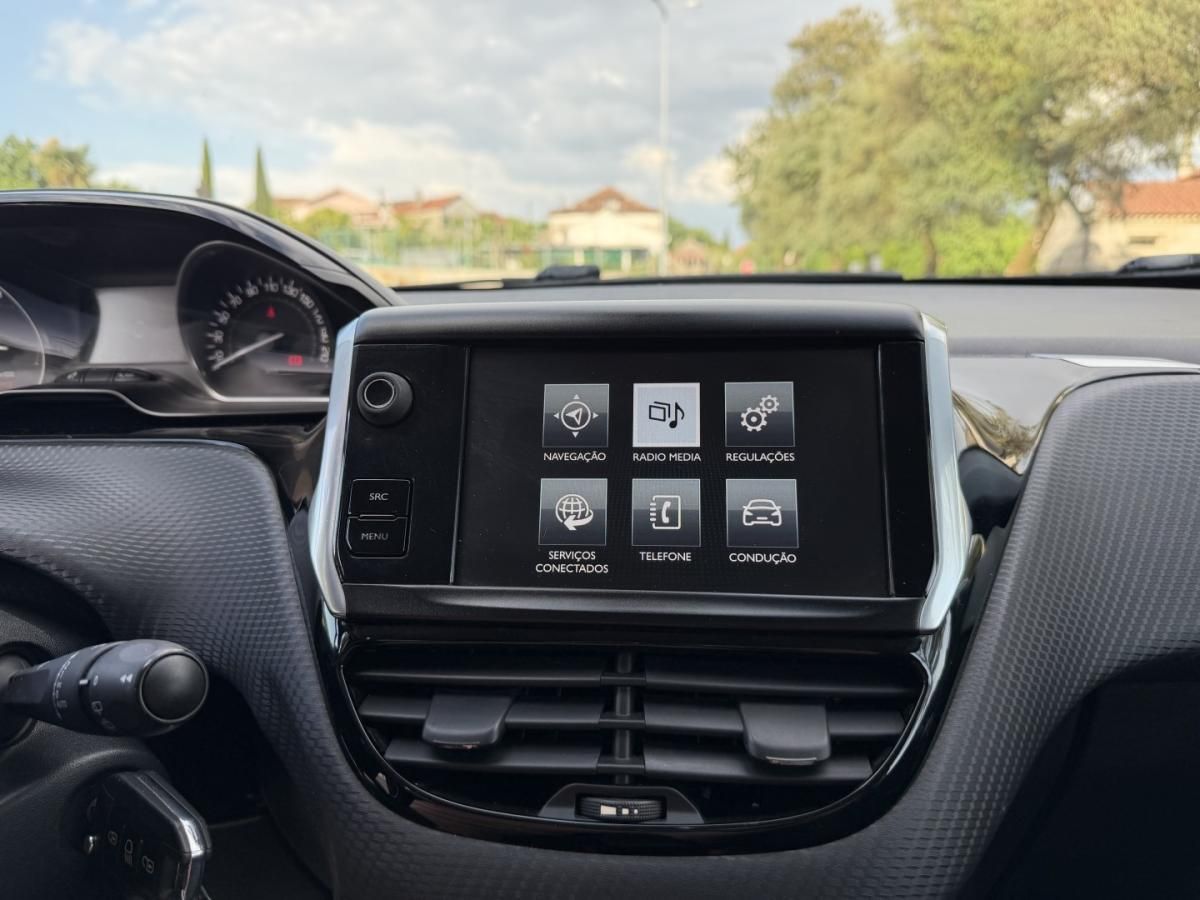 peugeot-208-2015-diesel-1560cc