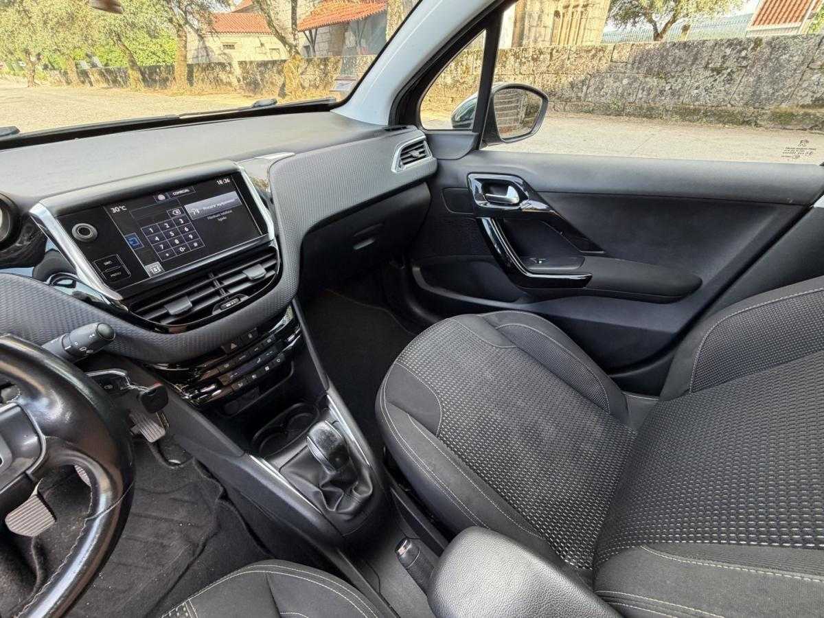 peugeot-208-2015-diesel-1560cc