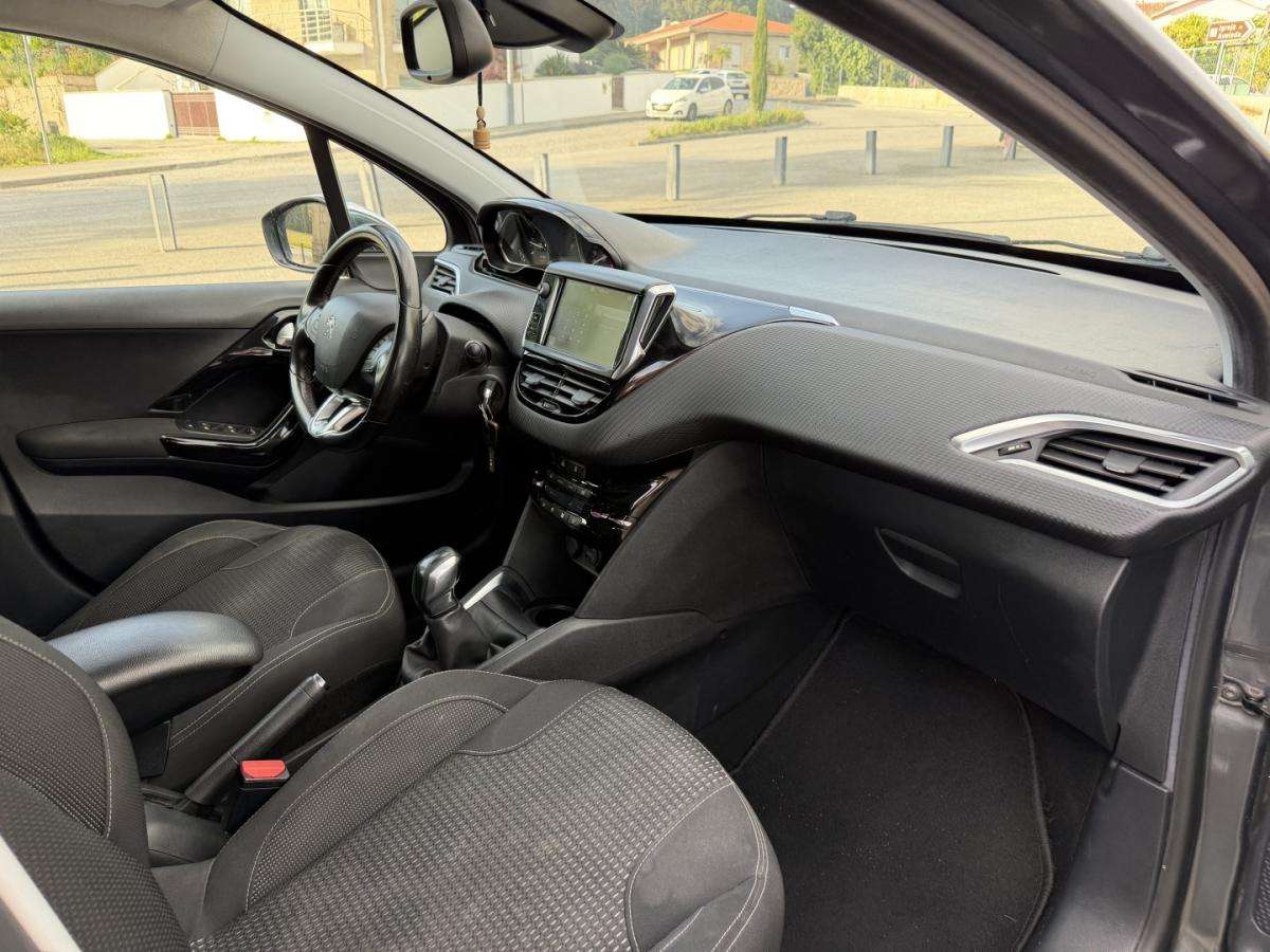 peugeot-208-2015-diesel-1560cc