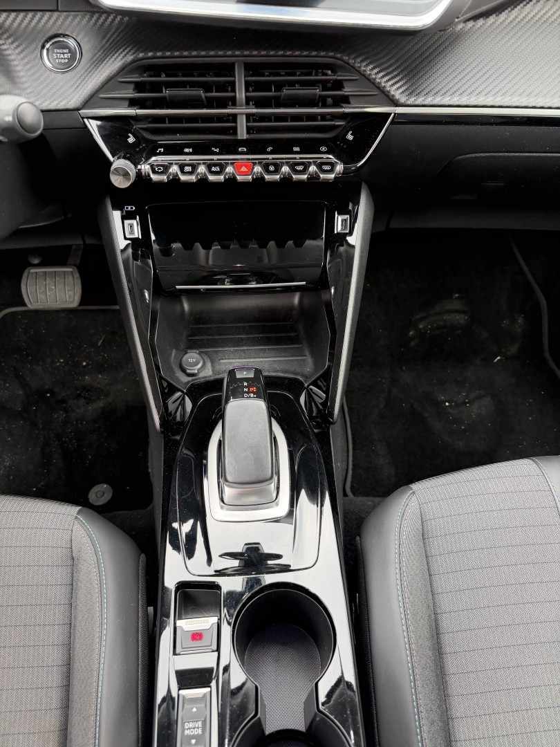 peugeot-e-2008-2021-eletrico-0cc