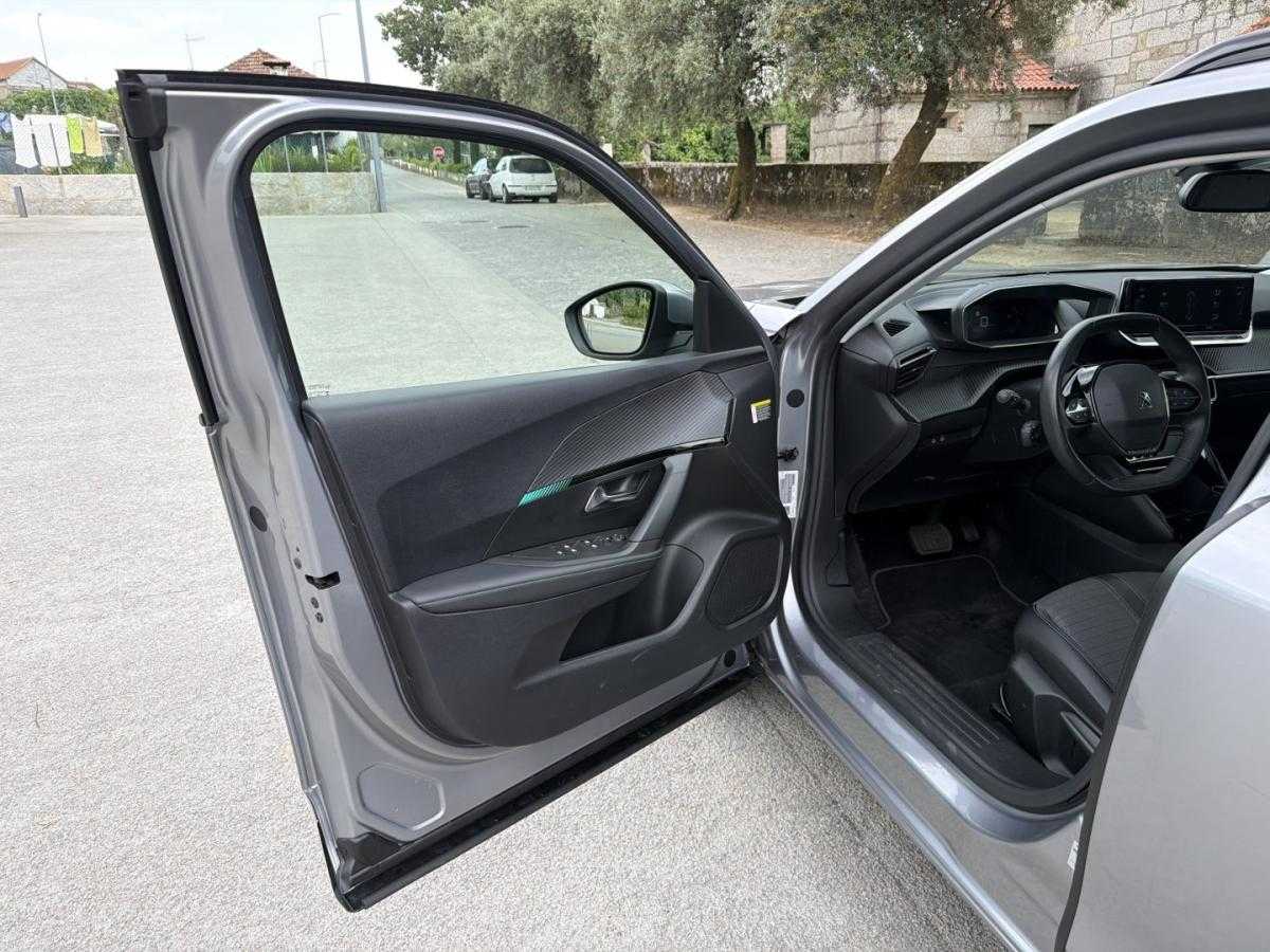 peugeot-e-2008-2021-eletrico-0cc