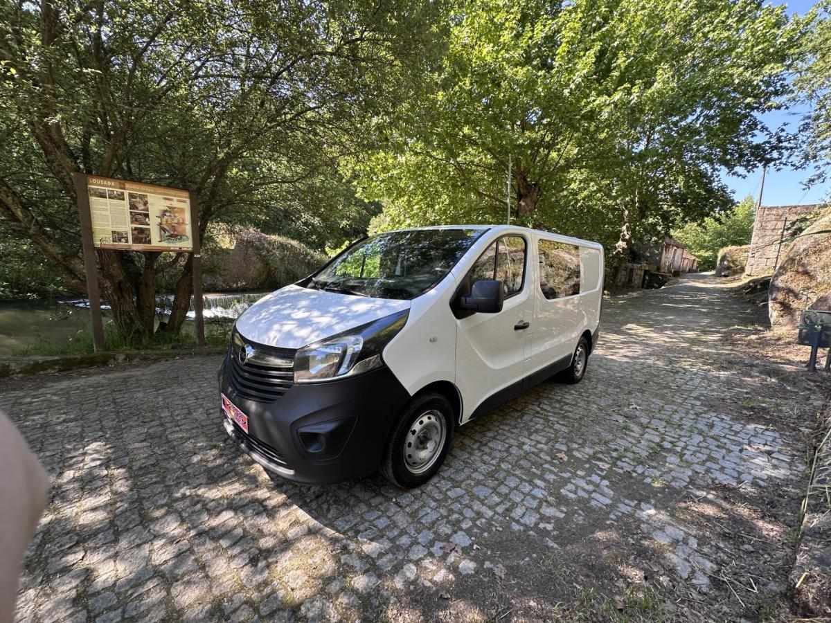 opel-vivaro-2018-diesel-1598cc