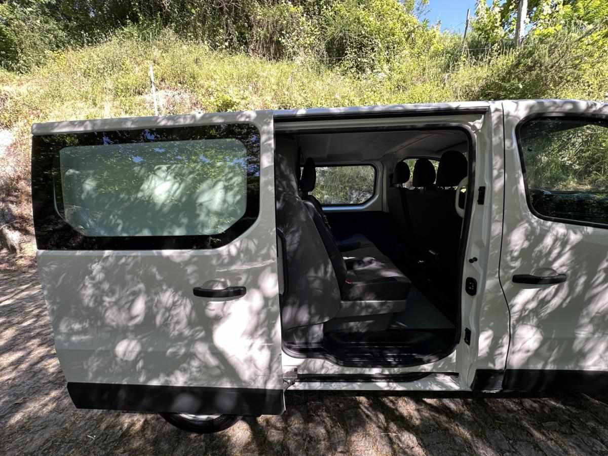 opel-vivaro-2018-diesel-1598cc