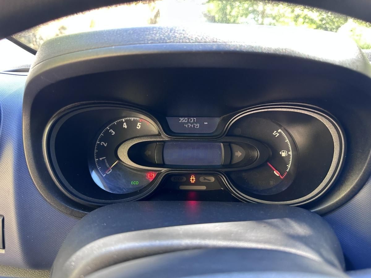 opel-vivaro-2018-diesel-1598cc
