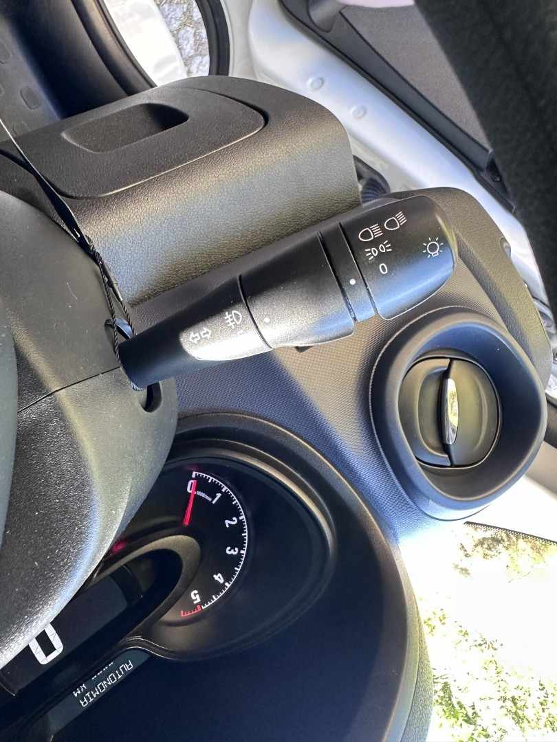 opel-vivaro-2018-diesel-1598cc