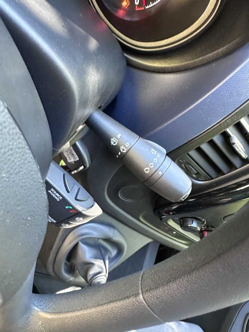 opel-vivaro-2018-diesel-1598cc
