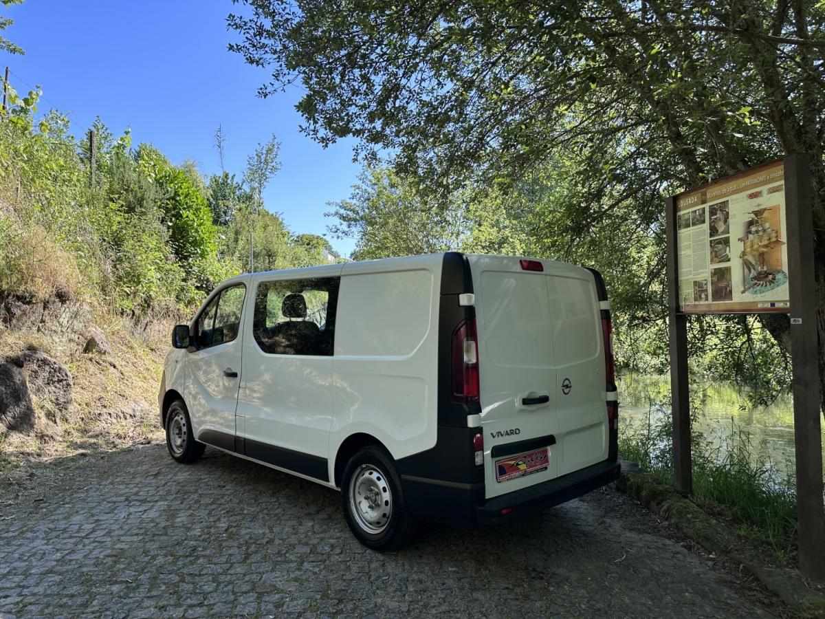 opel-vivaro-2018-diesel-1598cc