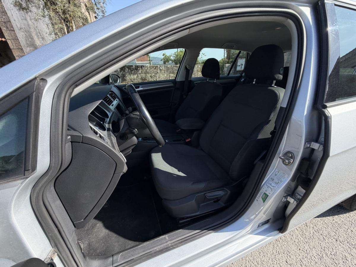 volkswagen-golf-2016-diesel-1598cc
