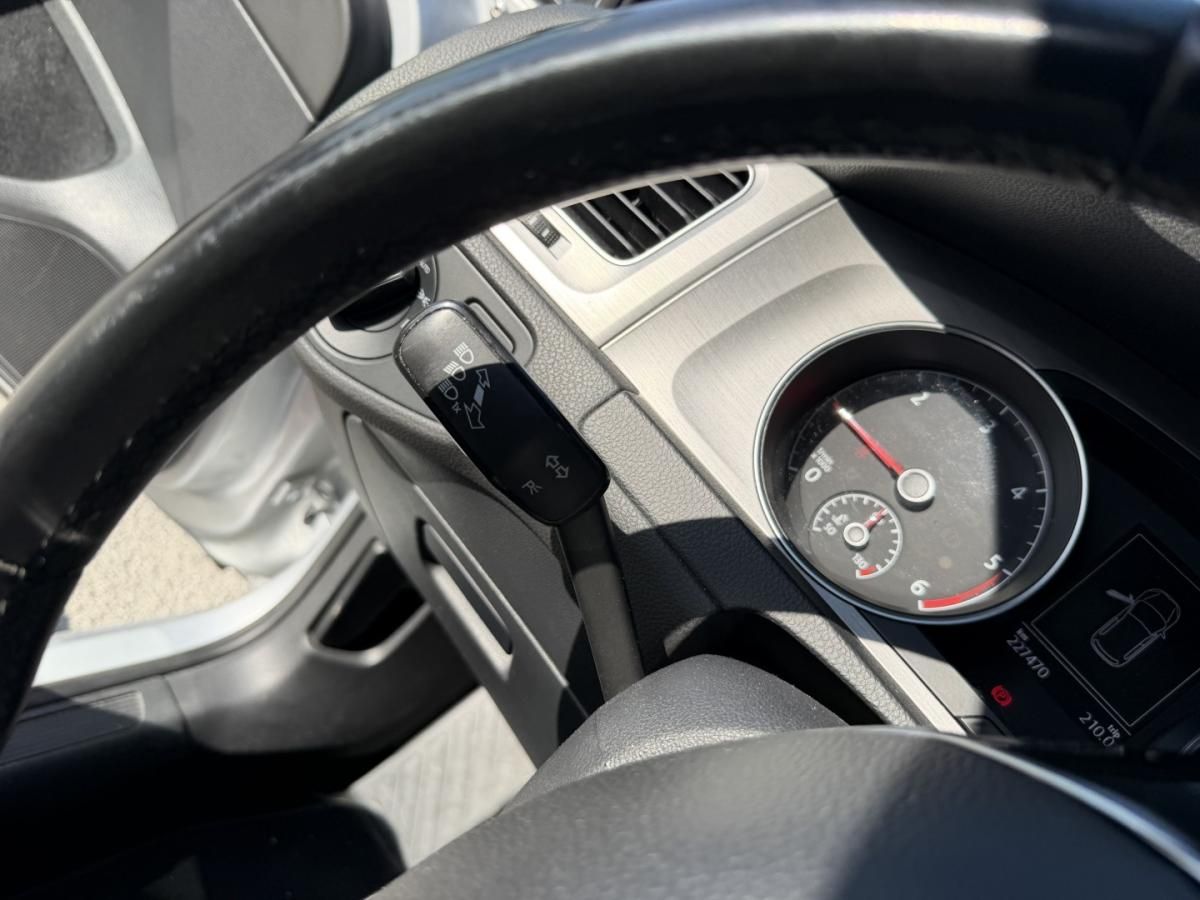 volkswagen-golf-2016-diesel-1598cc