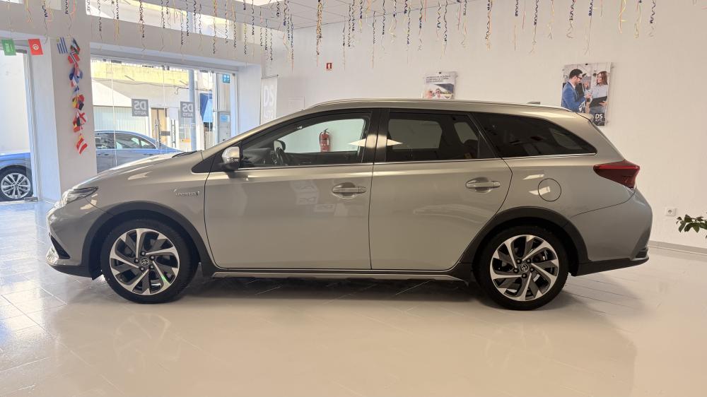 toyota-auris-touring-sports-2019-hibrido-a-gasolina-1798cc