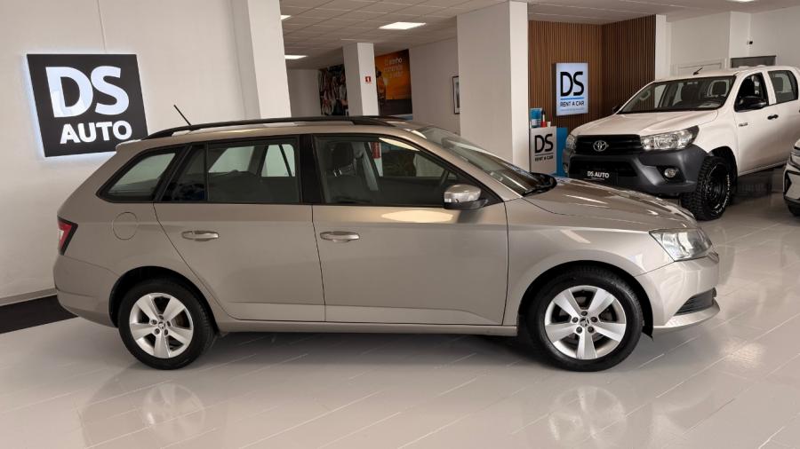 skoda-fabia-2017-gasolina-999cc