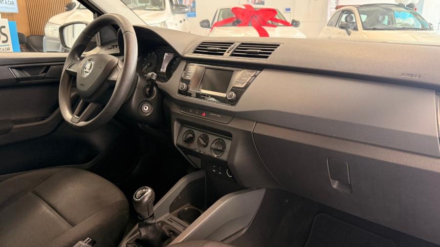 skoda-fabia-2017-gasolina-999cc