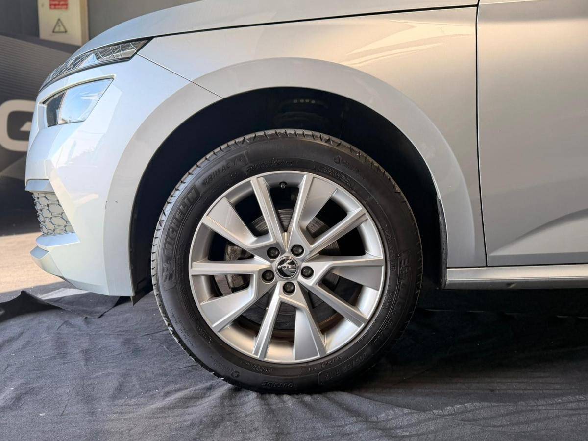skoda-kamiq-2023-gasolina-999cc