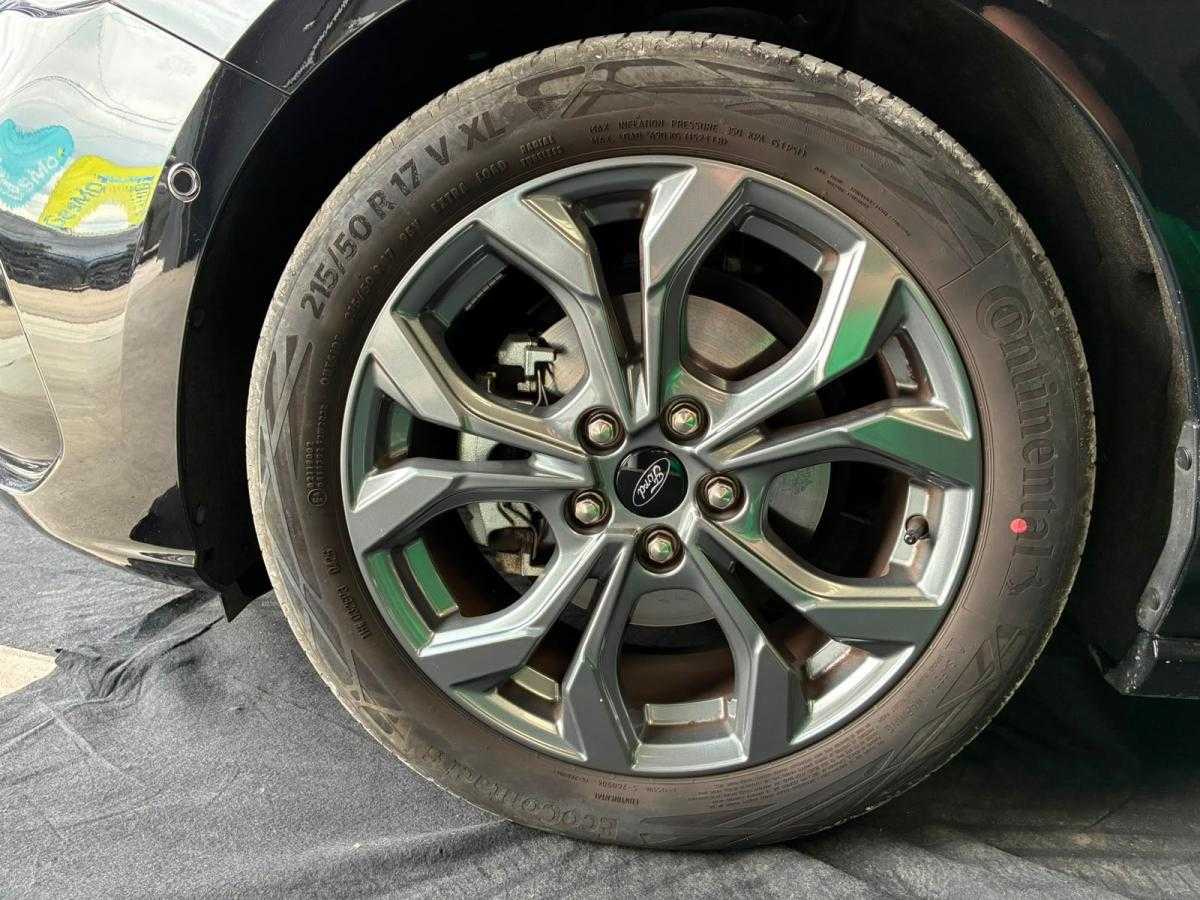 ford-focus-2025-gasolina-998cc
