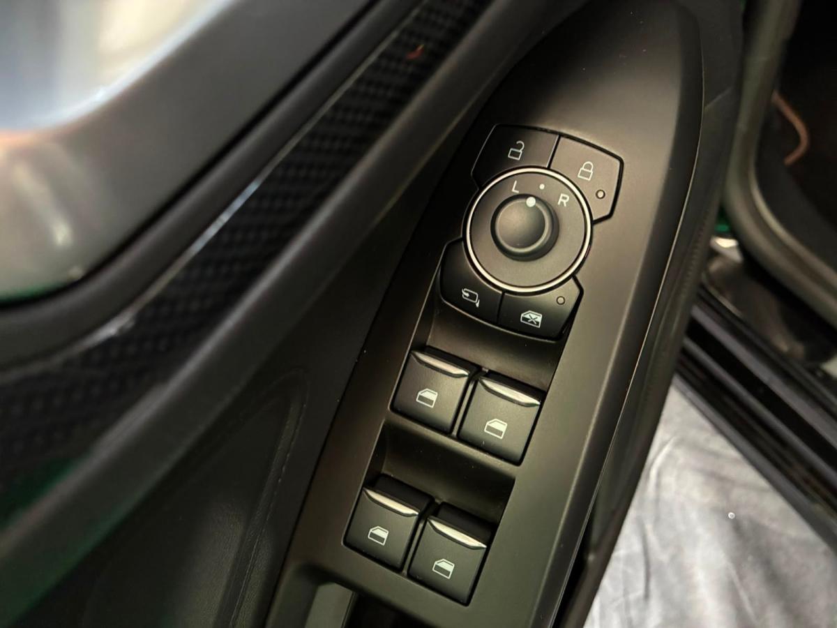 ford-focus-2025-gasolina-998cc