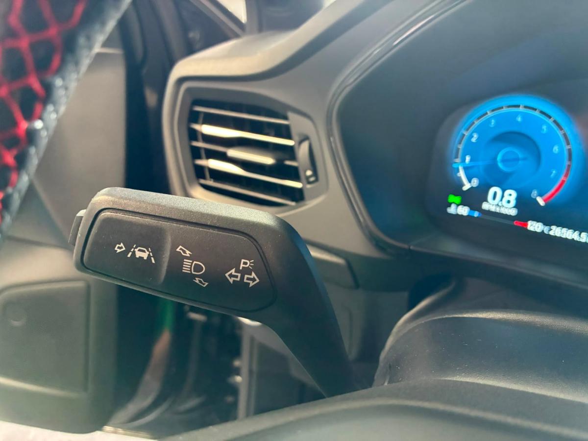 ford-focus-2025-gasolina-998cc