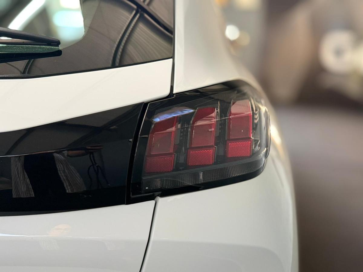 peugeot-208-2022-diesel-1499cc