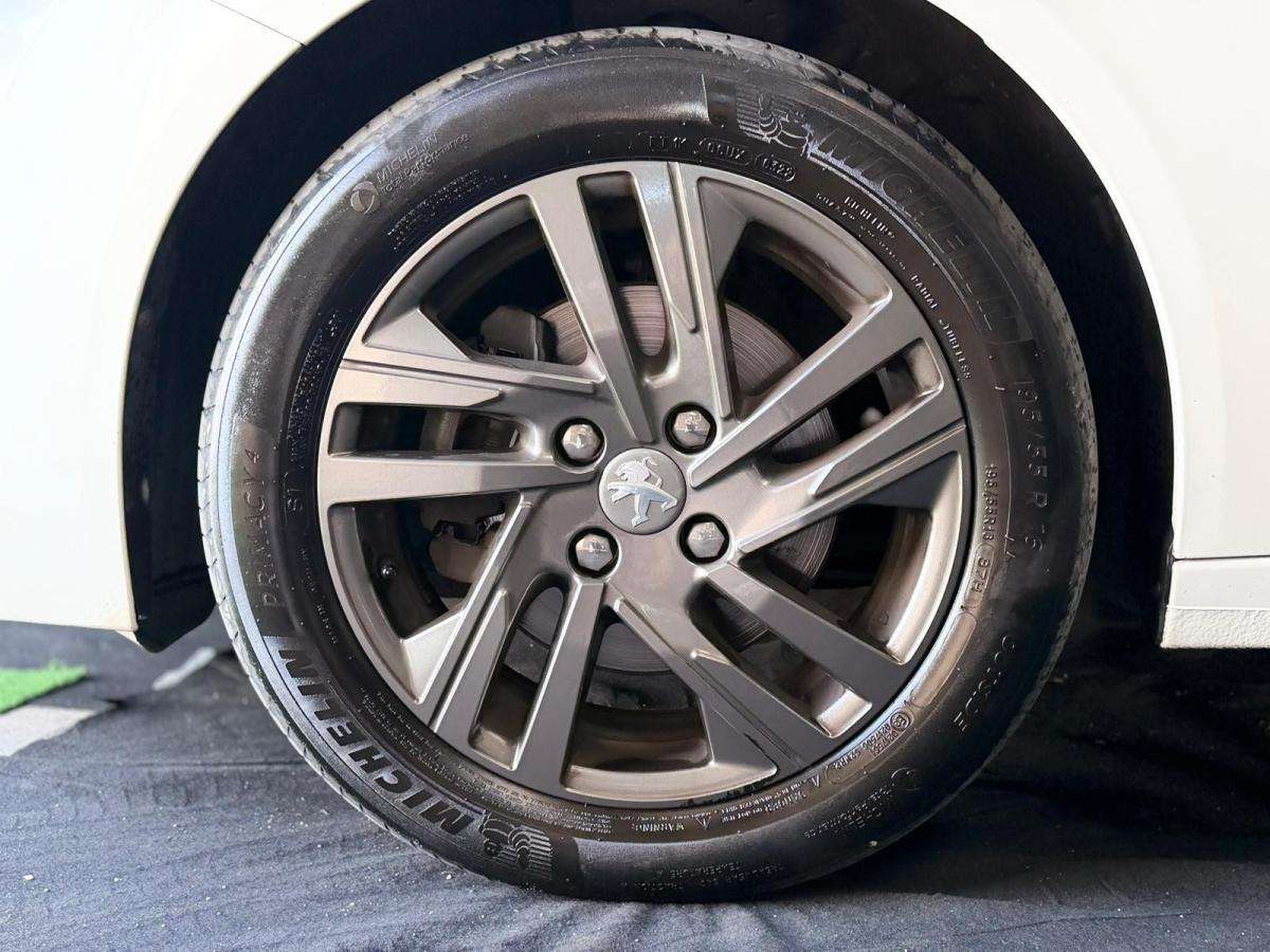 peugeot-208-2022-diesel-1499cc