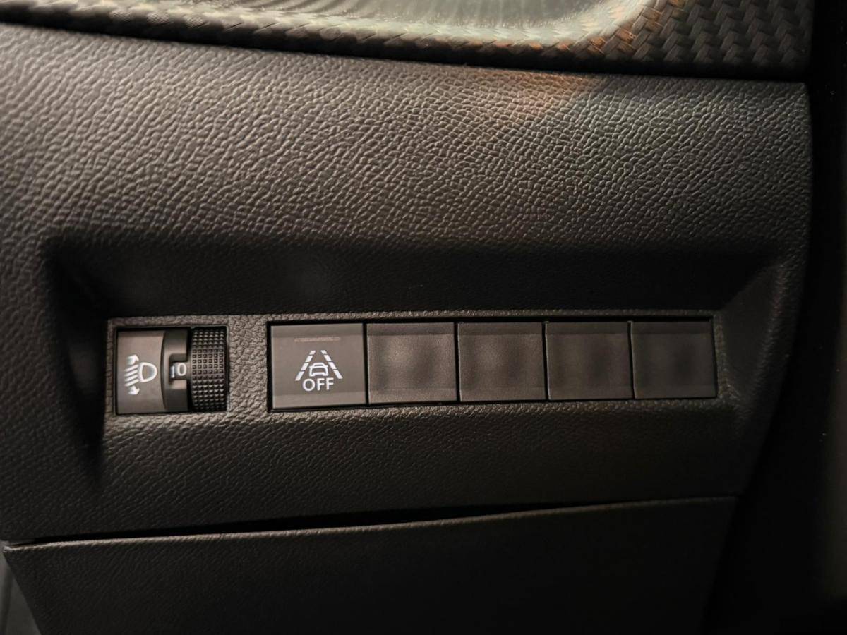 peugeot-208-2022-diesel-1499cc