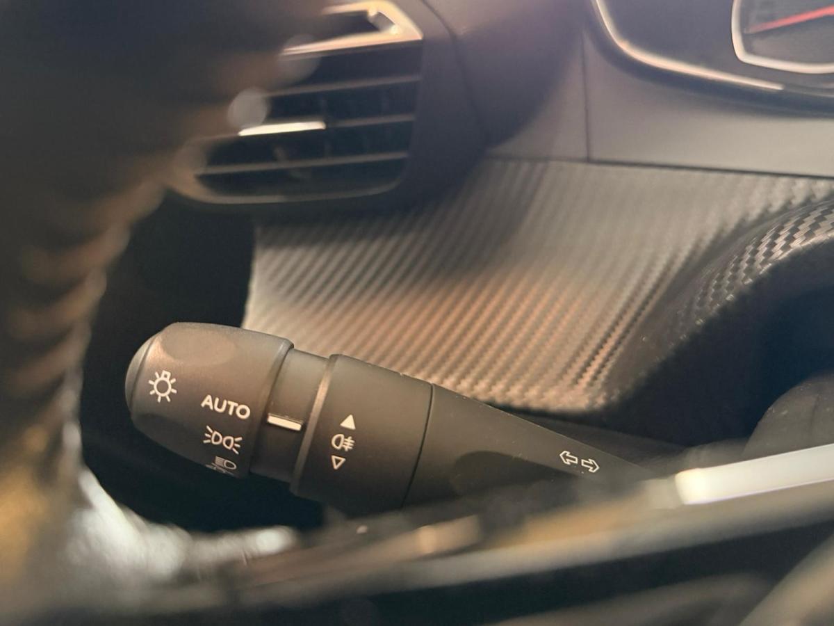 peugeot-208-2022-diesel-1499cc