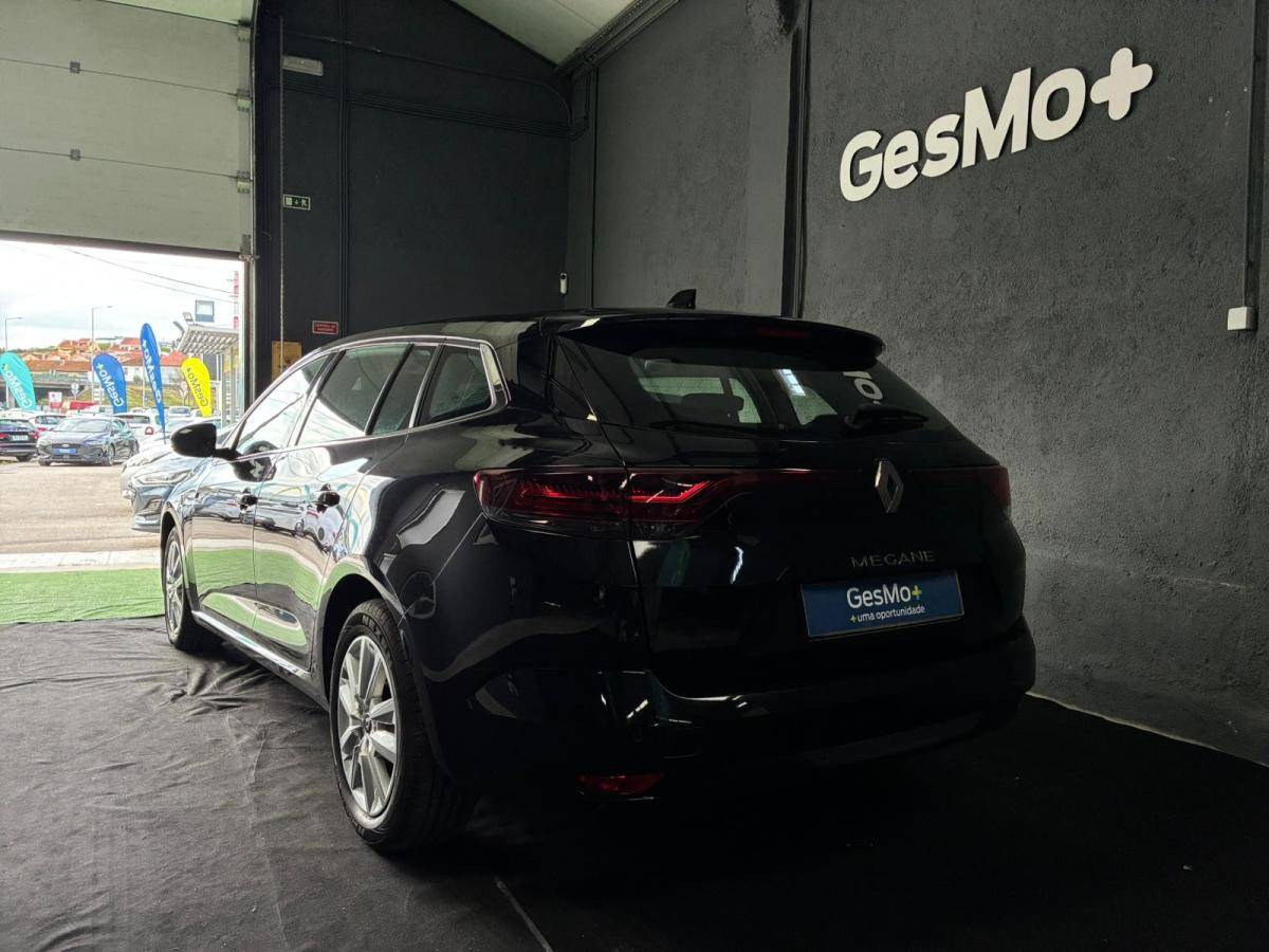 renault-megane-sport-tourer-2024-diesel-1461cc
