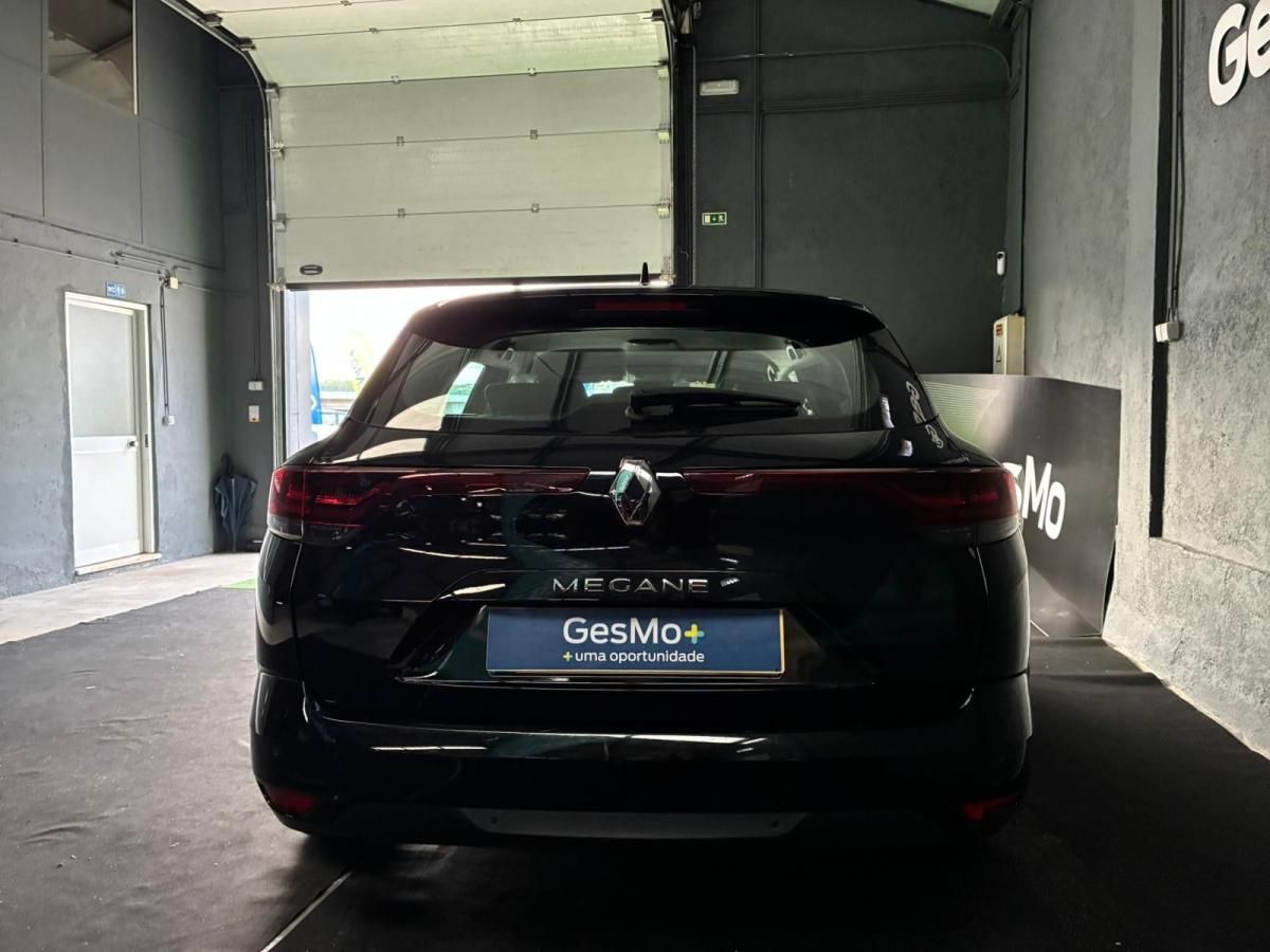 renault-megane-sport-tourer-2024-diesel-1461cc
