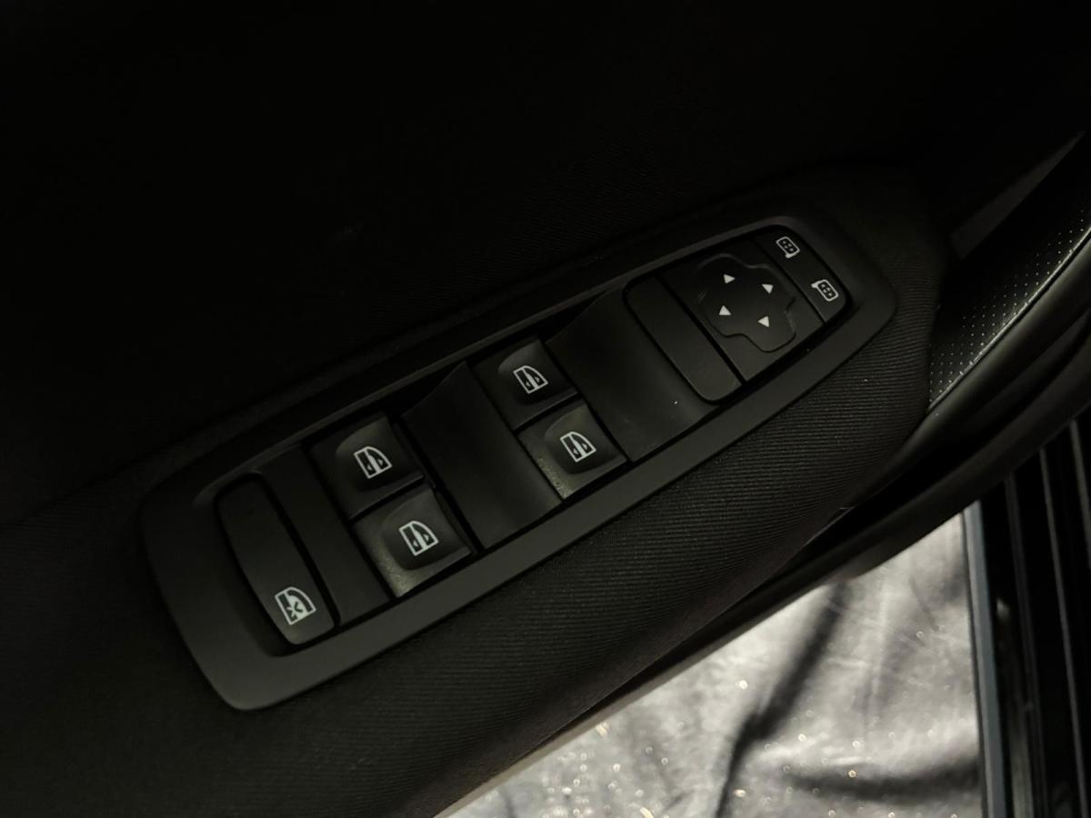 renault-megane-sport-tourer-2024-diesel-1461cc
