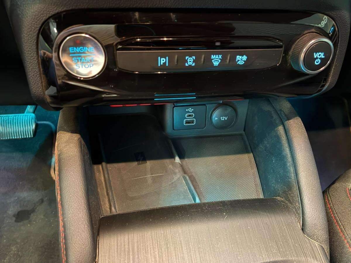 ford-kuga-2026-hibrido-a-gasolina-2488cc