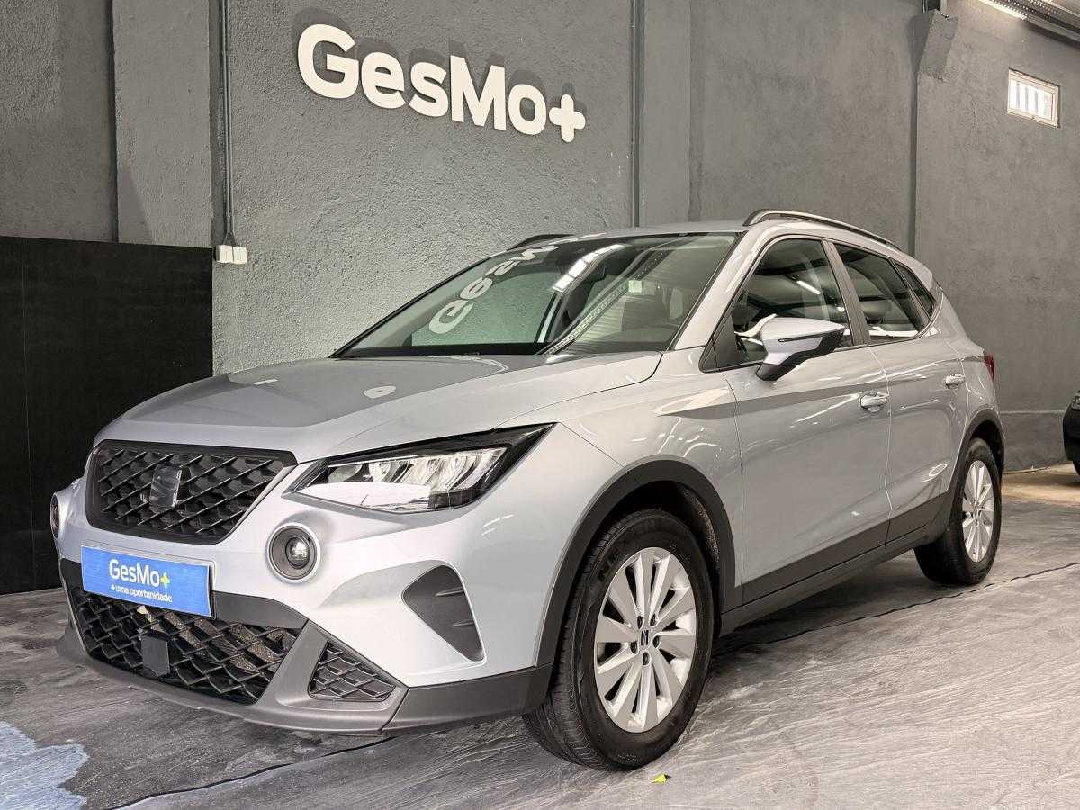 seat-arona-2023-gasolina-999cc