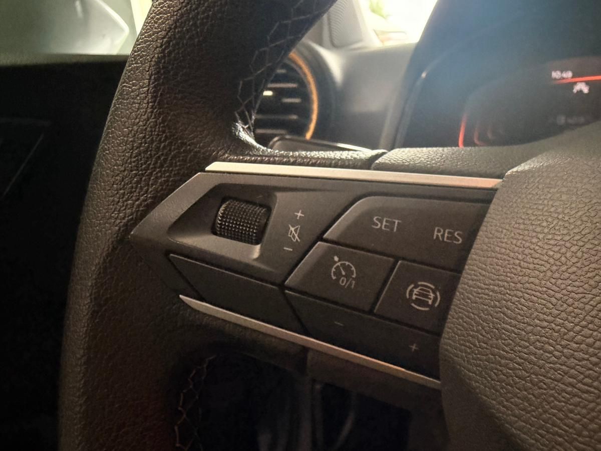 seat-arona-2023-gasolina-999cc