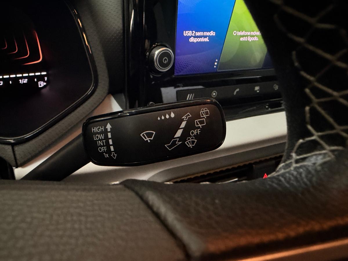 seat-arona-2023-gasolina-999cc