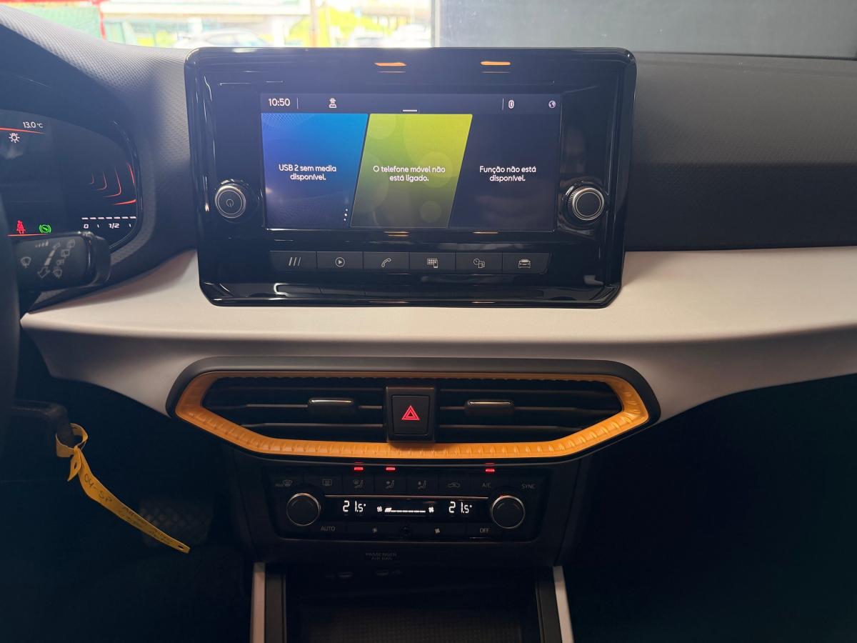 seat-arona-2023-gasolina-999cc