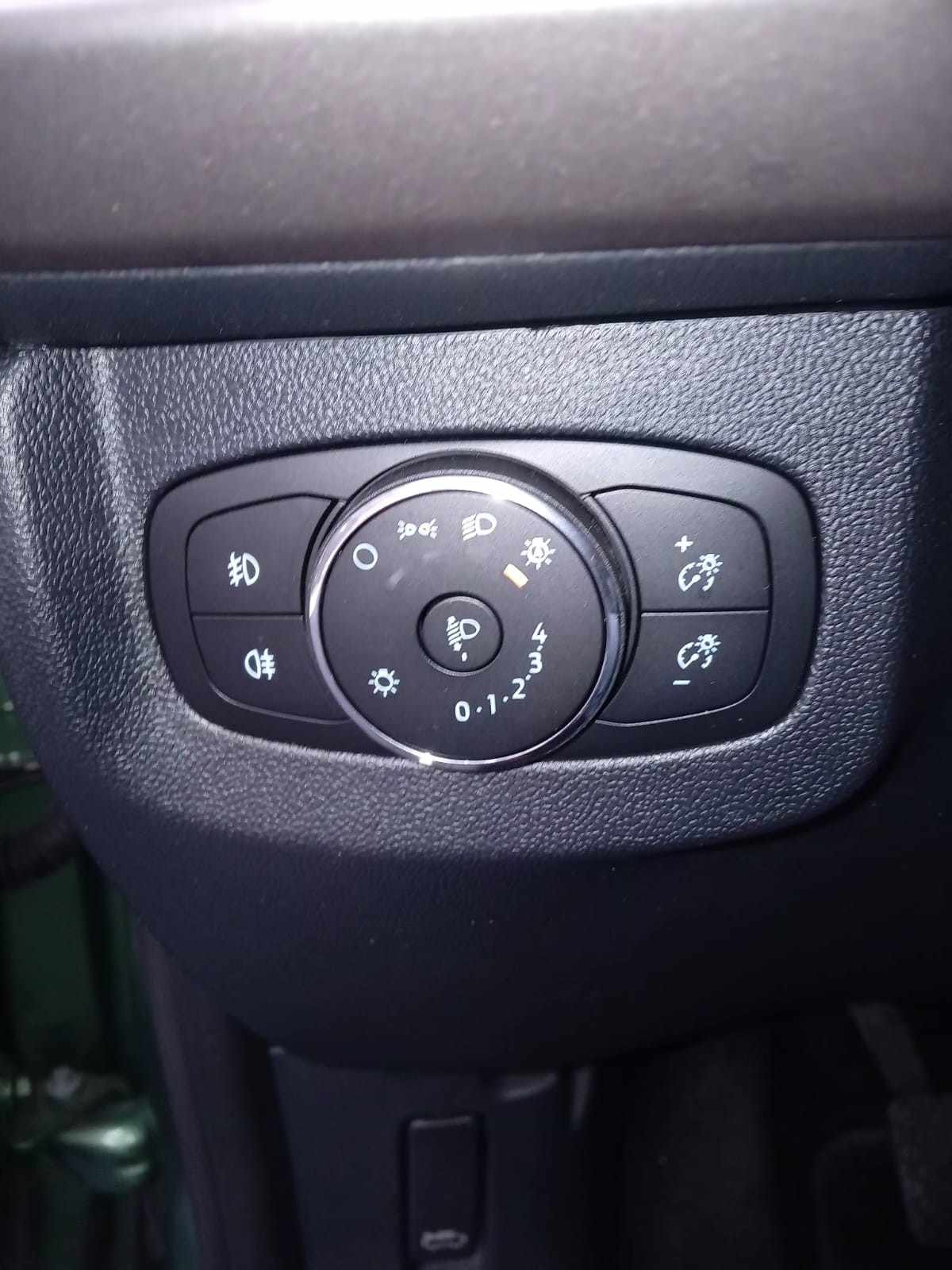ford-tourneo-courier-2024-gasolina-998cc
