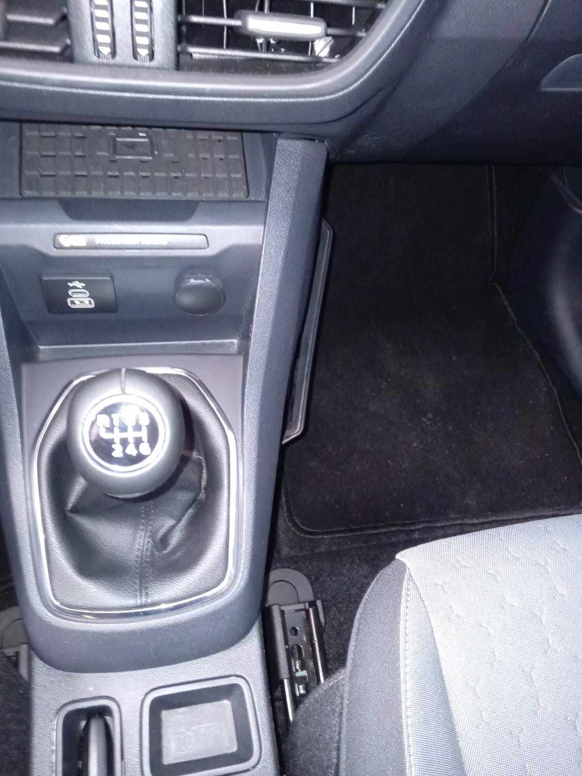 ford-tourneo-courier-2024-gasolina-998cc