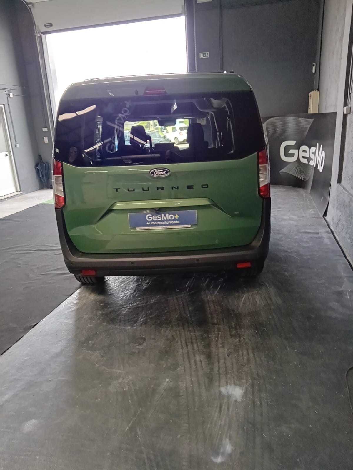 ford-tourneo-courier-2024-gasolina-998cc