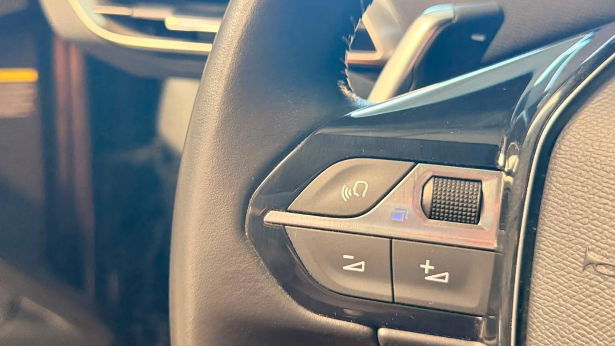 peugeot-3008-2023-hibrido-a-gasolina-1598cc